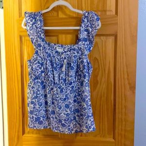 Ladies floral old navy shirt size large. Blue and white